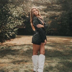 Meet your Posher, Deidra